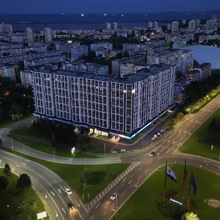арена изгрев Apartment Burgas City